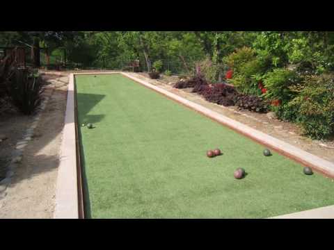 Bocce ball vs lawn bowling