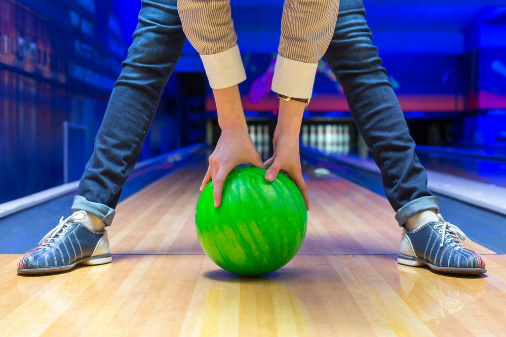 Two hand bowling