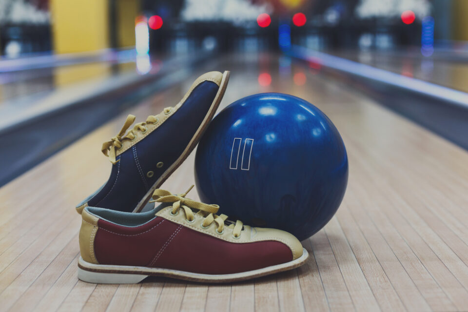 What Basic Equipment Is Needed for Bowling for Beginners?