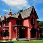 Woodstock, connecticut - july 11, 2015: 1846 henry c. Bowen house, known as roseland cottage, built in the gothic revival style — photo by leesnider