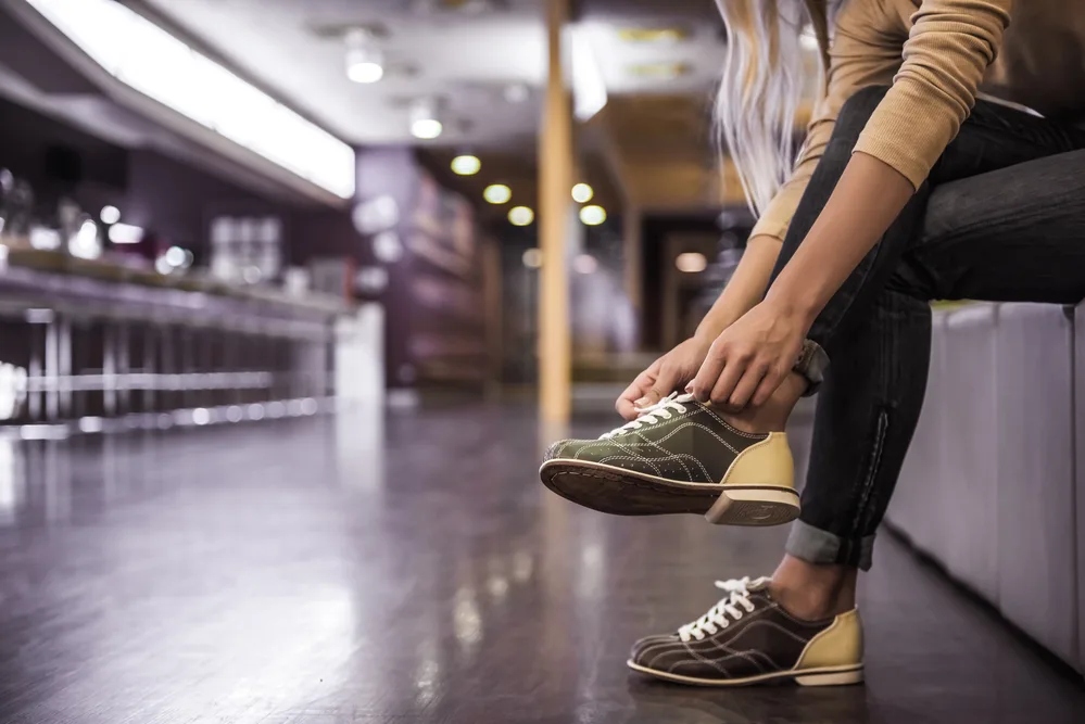 Chuck taylor bowling on sale shoes