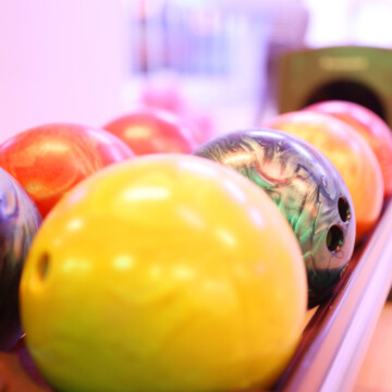 Bowling ball spinner title