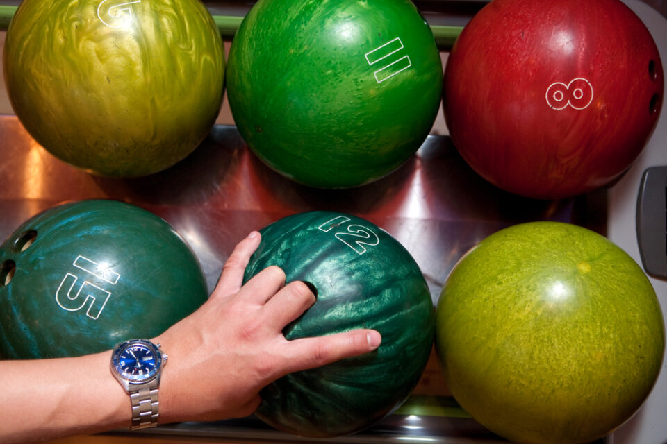 8 Best Bowling Ball Brands for Beginners and Veteran Bowlers