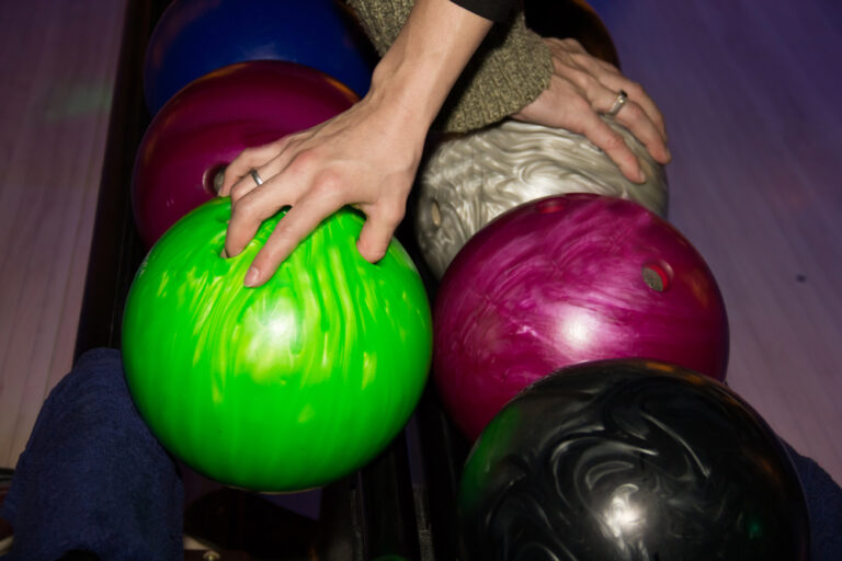 8 Best Bowling Ball Brands for Beginners and Veteran Bowlers