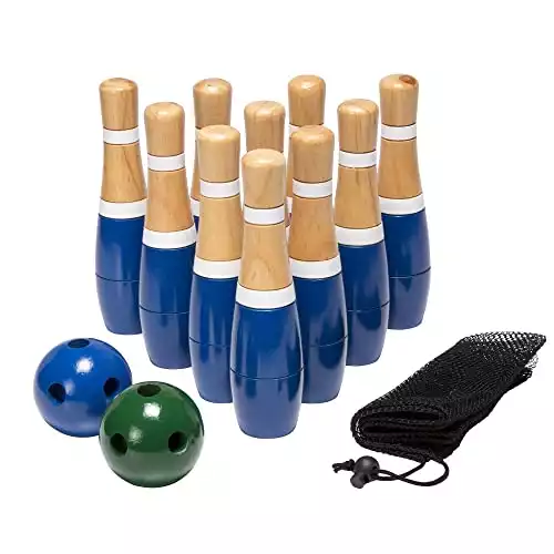 Backyard lawn bowling game – indoor and outdoor family fun
