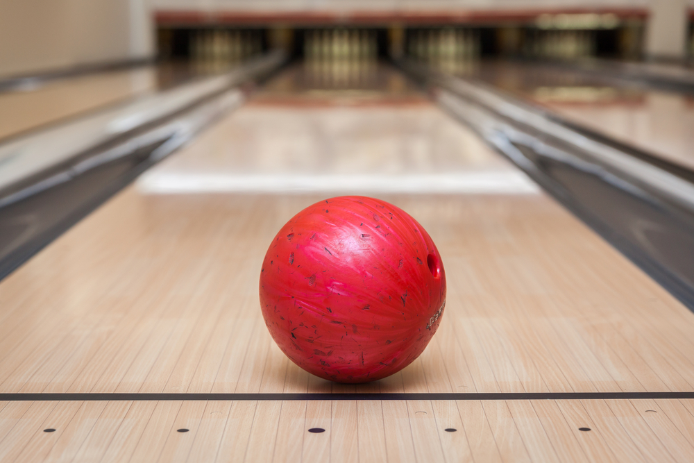 What Does an F Mean in Bowling? 4 Ways to Avoid Getting an F