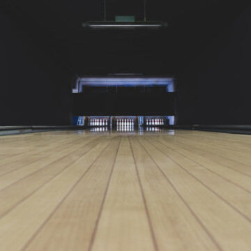 How to maintain bowling floors