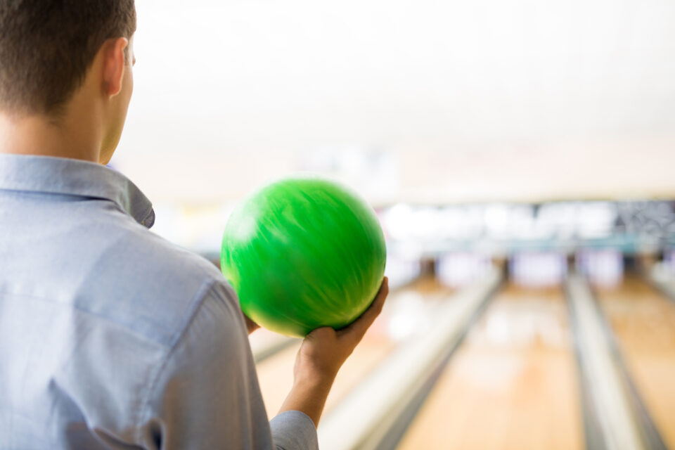 How to Play the Eiffel Tower Bowling Pattern StepbyStep Guide