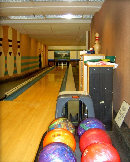 President nixon's original bowling alley still operational today